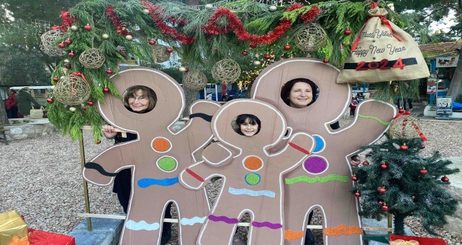 Karaburun’da rengarenk yeni yıl pazarları