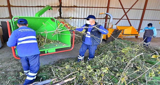 İzmir Büyükşehir bitki atıklarını da ekonomiye kazandırıyor