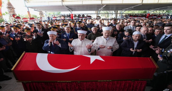 Şehit Pilot Binbaşı İbrahim Bolat Karşıyaka'dan son yolculuğuna uğurlandı