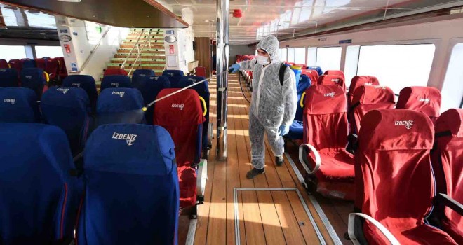 İzmir'de toplu ulaşım araçlarına gün boyu dezenfeksiyon