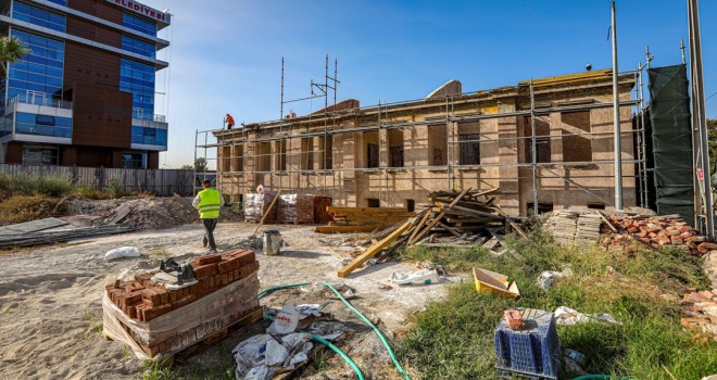 Tarihi Üçüz Bina yeniden hayat buluyor