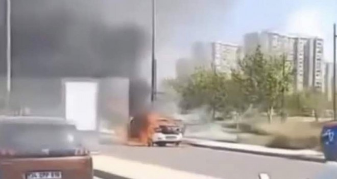 Mavişehir'de araç alev aldı...