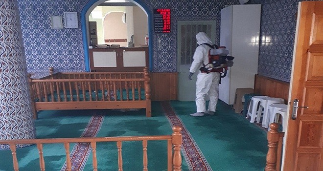 Karşıyaka Camiileri baştan aşağı temizlendi