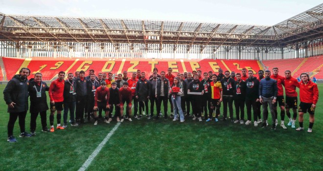 Karşıyaka taraftarından Göztepe'ye iade-i ziyaret