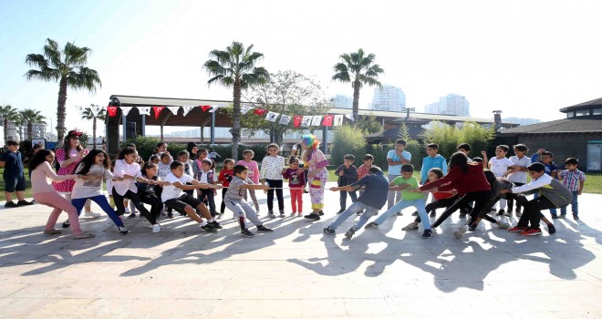 Karşıyakalı çocukların Tay Park sevinci