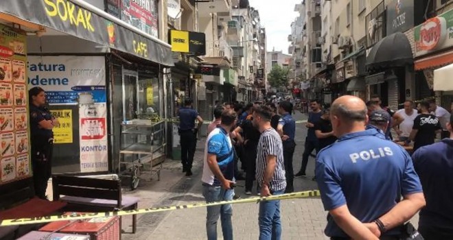 Karşıyaka'da silahlı çatışma: 1 ölü 1 yaralı