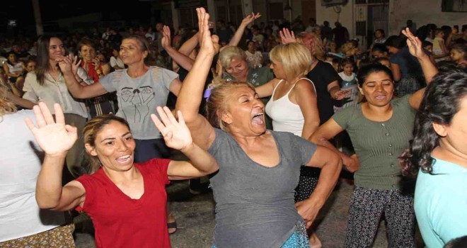 Örnekköy'de Roman şenliği coşkusu
