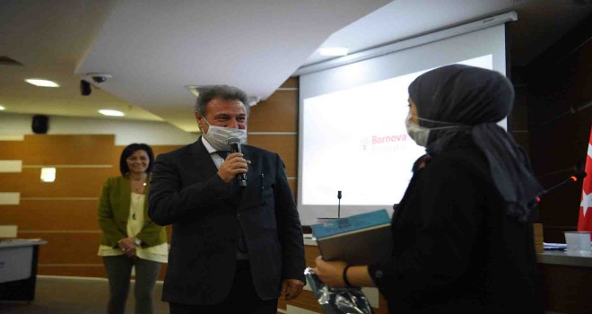 Başkan İduğ’dan başarılı gençlere ödül