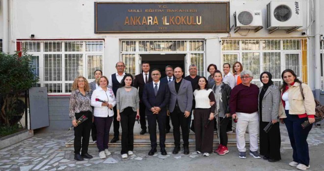 Müdür Yahşi Ankara İlkokulu'nda öğretmenlerle bir araya geldi