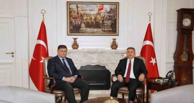 Başkan Cemil Tugay'dan İzmir Valisi Elban'a ziyaret