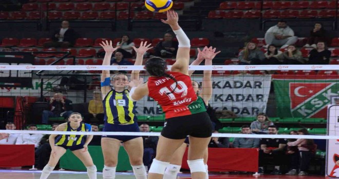 Endo Karşıyaka, Fenerbahçe'yi 3-0 ile geçti