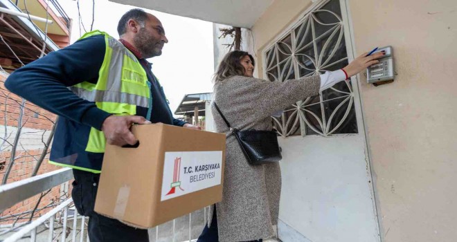 Karşıyaka Belediyesi’nden ihtiyaç sahiplerine Ramazan kolisi