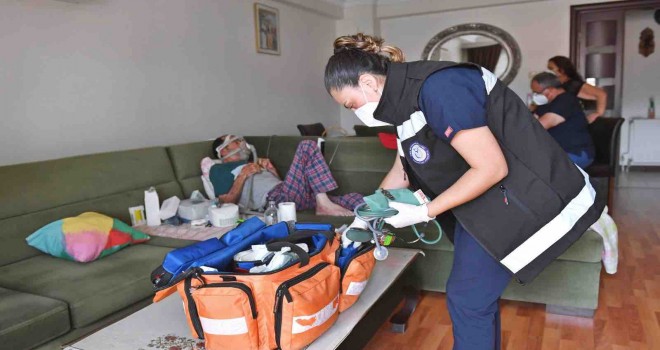 ''Evde Bakım'' şifa dağıtıyor