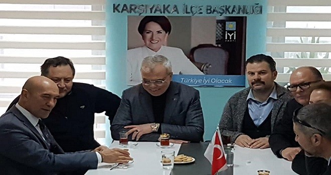 Tunç Soyer İYİ Parti Karşıyaka'yı ziyaret etti