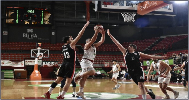 Pınar Karşıyaka'nın gençleri yarı final için avantajlı