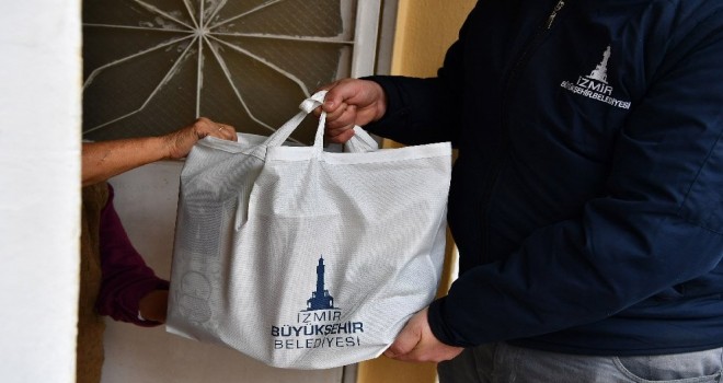 Büyükşehir'den ihtiyaç sahibi 55 bin aileye erzak ve nakit yardımı