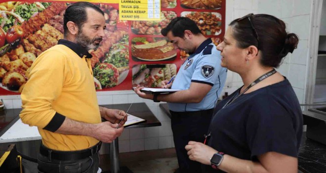 Konak’ta işyerlerine hem denetim hem bilgilendirme