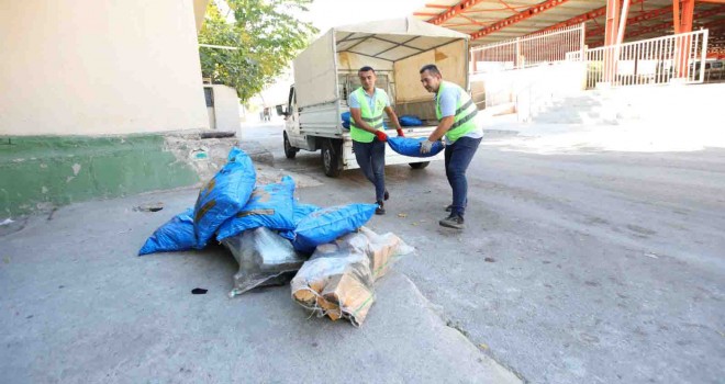 Bayraklı’da ihtiyaç sahiplerine yakacak desteği