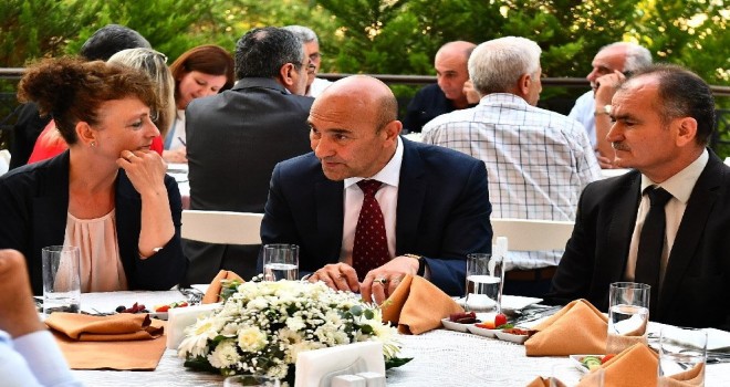 Başkan Soyer: Mahallelerimizin ihtiyaçları anında çözülecek