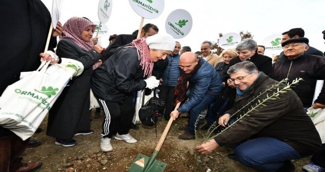 İzmirliler fidan dikim şenliğinde buluştu