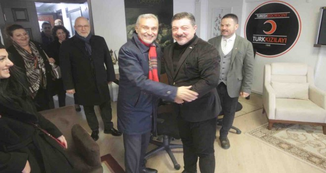 Diker'den Kızılay Karşıyaka ve KASİAD'a ziyaret