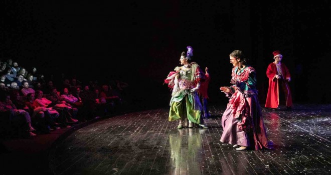 Demokrasi Gemisi’ne seyirciden tam not