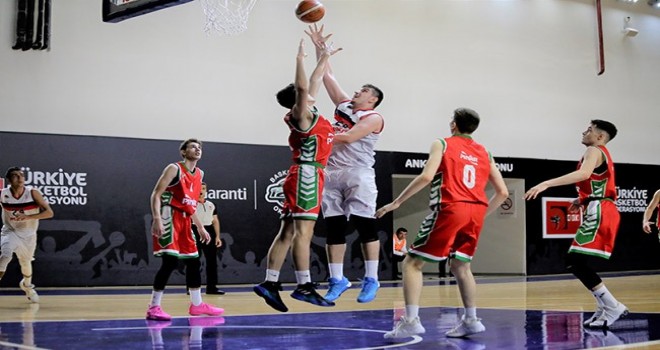 Pınar Karşıyaka'nın gençleri TED Ankara Kolejliler'e kaybetti