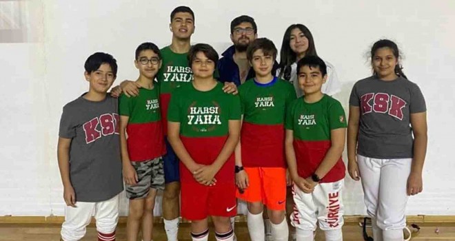 Eskrimde Karşıyaka'dan madalyalar