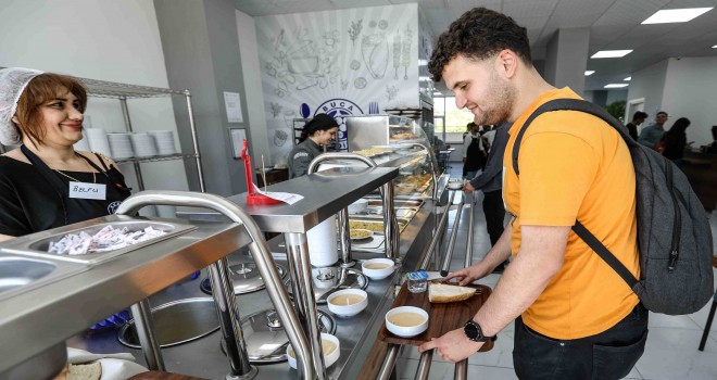 Belediye Lokantası ile öğrencinin yüzü güldü