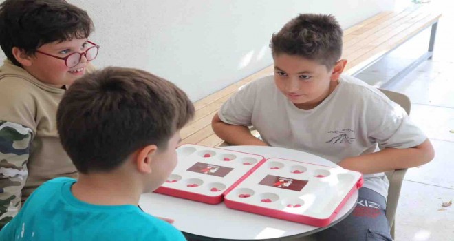 Bayraklı’da çocuklar akıl ve zeka atölyelerinde buluştu
