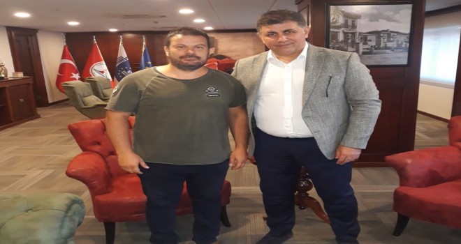 İyi Parti'li Berber'den Başkan Tugay'a tebrik ziyareti