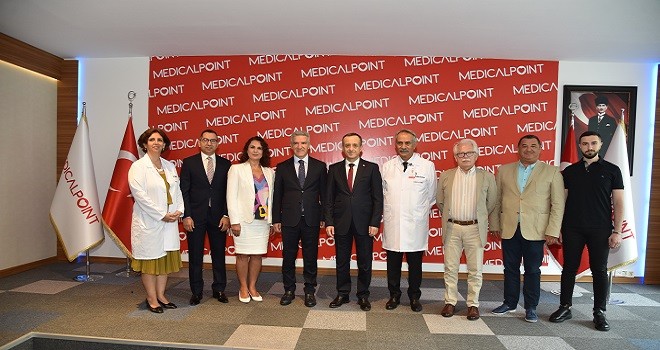 İzmir Medical Park Hastanesi’nin Marka ismi Medical Point oldu