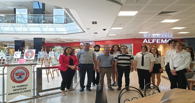 Öğrencilerin resim sergisi göz doldurdu