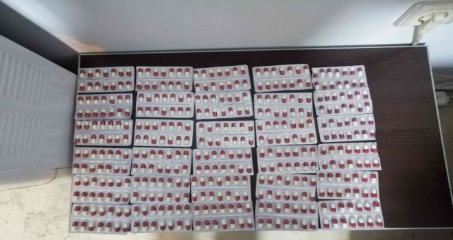 Karşıyaka'da motosikletten sentetik hap ele geçirildi