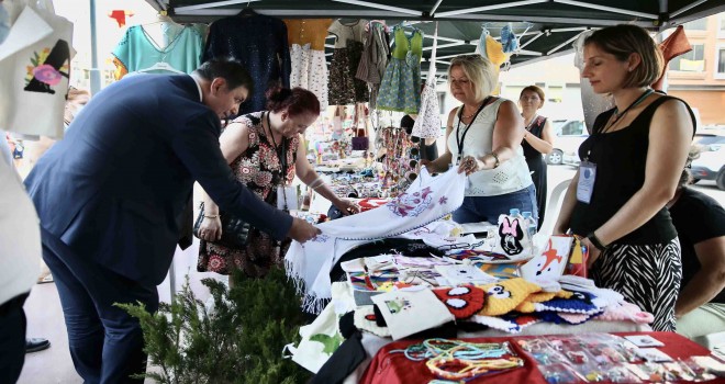 Şenlik coşkusu Şemikler’i sardı