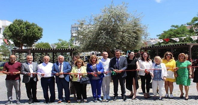 Karşıyaka Halk Eğitim Nergiz Mahalle sergisi açıldı