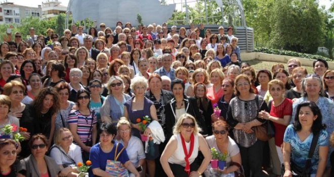 8 Mart’ta Karşıyaka'da 8 bin kadın türkü söyleyecek