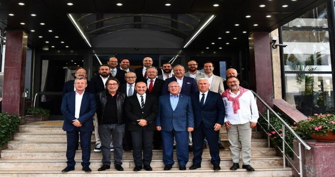 Kulüp başkanları Tunç Soyer’le buluştu