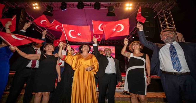 Kurtuluşun 98. yıldönümü resepsiyon ile kutlandı