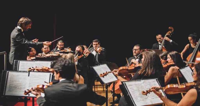 Karşıyaka'da dopdolu Öğretmenler Günü kutlaması