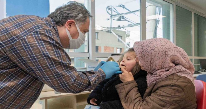 İzmir Büyükşehir’den koruyucu diş sağlığı hizmeti