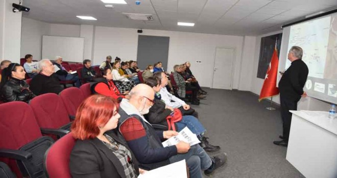 Antik İzmir gezi söyleşileri ile tarihe yolculuk yapıldı