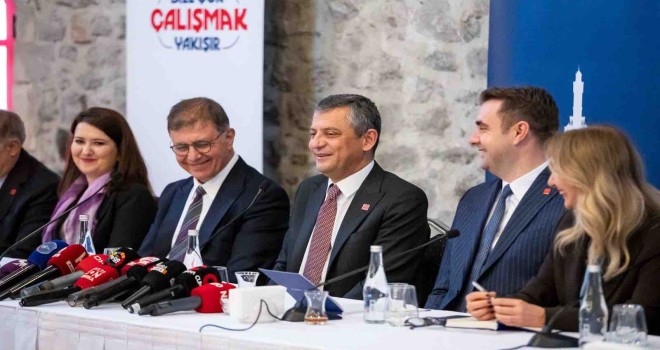 Özgür Özel İzmir Roman Yurttaş Meclisi üyeleriyle bir araya geldi