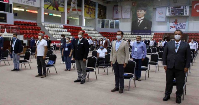 İzmir Büyükşehir Belediyespor’da eski yönetim yeniden seçildi