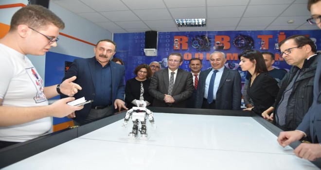Robotik Kodlama Atölyesi açıldı
