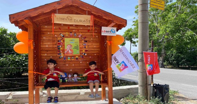 Seferihisar'da LÖSEV Durağı açıldı