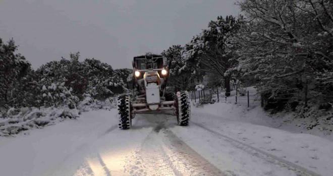 78 köy ve mahalle yolunda kar küreme çalışması yapıldı