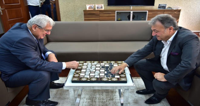 Bornova'da Uluslararası Türk Daması Turnuvası heyecanı