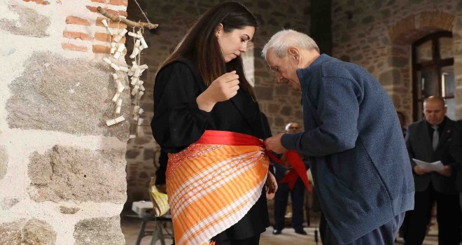 Bergama'da tarihi tören