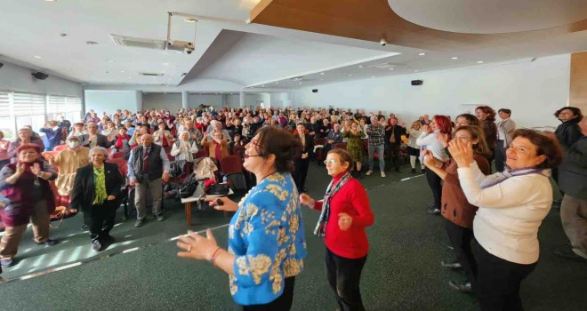 Karşıyaka'da Yaşlılara Saygı Haftası paneli